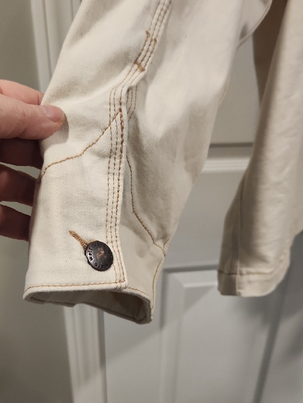 Well Worn Cream Jean Jacket - Utility Style - Picture 6 of 7